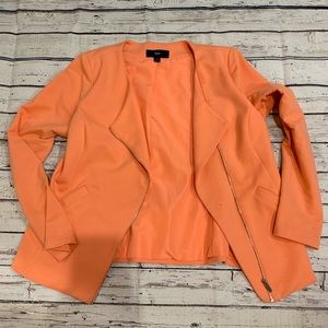 The perfect spring blazer!